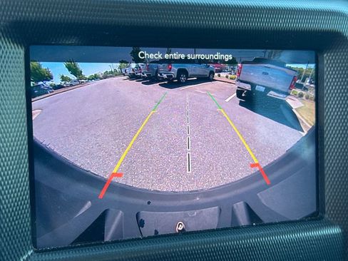 Used 2018 Jeep Wrangler Unlimited Sahara image 28