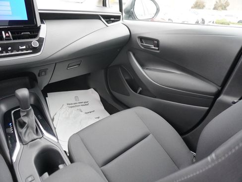 Used 2024 Toyota Corolla LE image 15