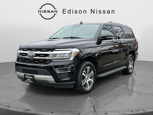 Used 2024 Ford Expedition Limited image 2