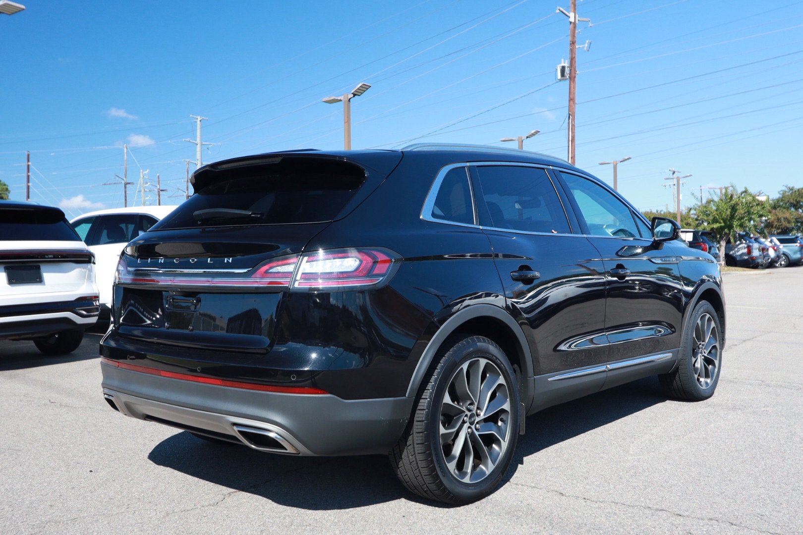 Used 2021 Lincoln Nautilus Reserve AWD/4WD image 5