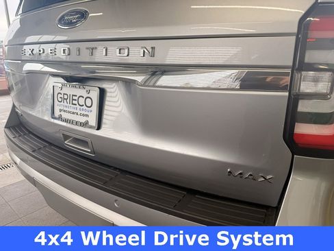 Used 2024 Ford Expedition Max Limited image 10