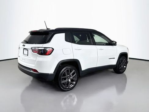 Used 2026 Jeep Compass Limited AWD/4WD image 7