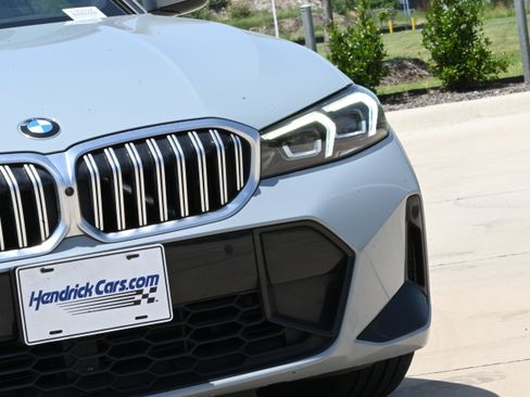 Used 2024 BMW 330i Sedan w/ M Sport Package RWD image 10