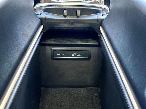 Used 2022 Mercedes-Benz GLC 300 image 35