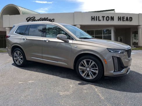 Used 2022 Cadillac XT6 Premium Luxury w/ Technology Package AWD/4WD image 8