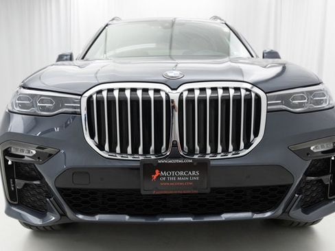 Used 2021 BMW X7 xDrive40i w/ M Sport Package AWD/4WD image 32