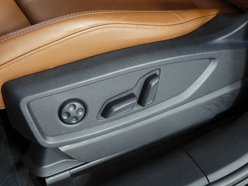 Used 2023 Audi Q5 2.0T Premium Plus w/ Premium Plus Package image 23