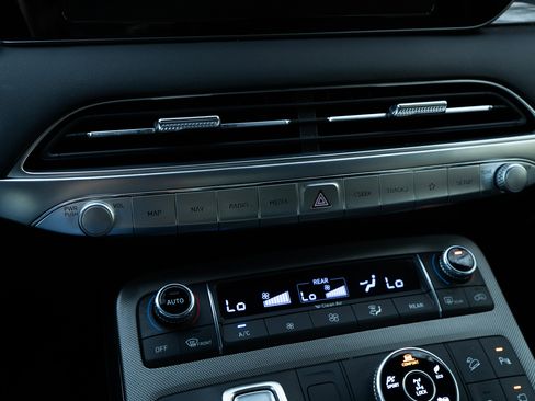 Used 2021 Hyundai Palisade Calligraphy image 31