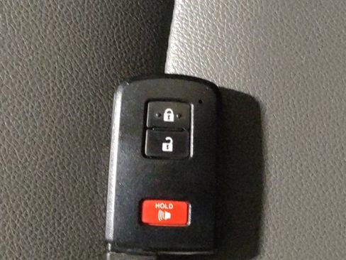 Used 2020 Toyota 4Runner SR5 Premium w/ Moonroof Package image 32