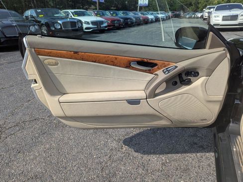 Used 2009 Mercedes-Benz SL 550 image 11
