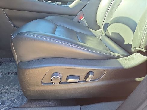 Used 2024 Cadillac XT4 Premium Luxury image 26