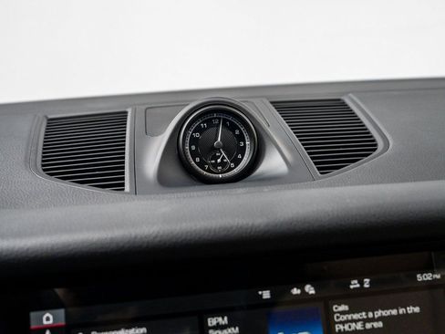 New 2026 Porsche Macan image 16