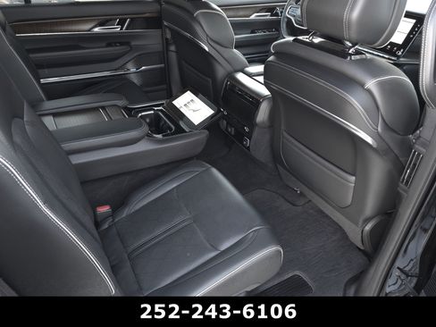 Used 2022 Jeep Grand Wagoneer Series II AWD/4WD image 58