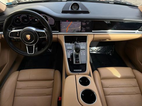 Used 2018 Porsche Panamera 4 w/ Premium Package Plus image 22
