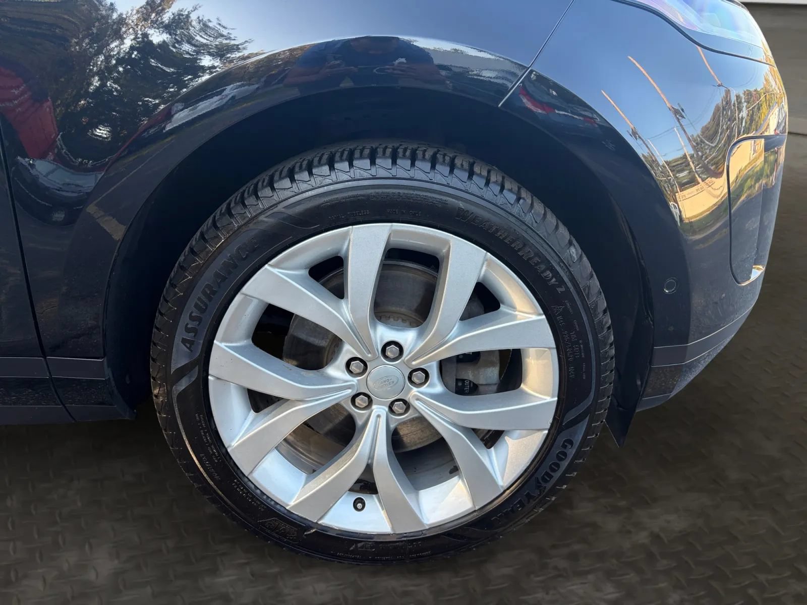Used 2020 Land Rover Range Rover Evoque SE AWD/4WD image 37