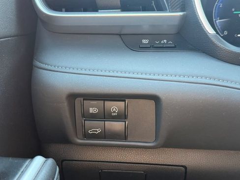 Used 2025 Toyota Highlander XSE AWD/4WD image 25