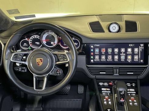 Used 2022 Porsche Cayenne Platinum Edition AWD/4WD image 26