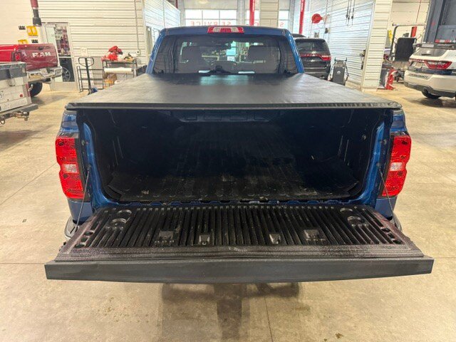 Used 2017 Chevrolet Silverado 1500 LT w/ All Star Edition AWD/4WD image 28