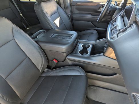 Used 2022 Chevrolet Tahoe High Country image 11