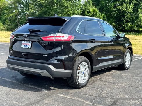 Certified 2022 Ford Edge SEL w/ Convenience Package AWD/4WD image 9