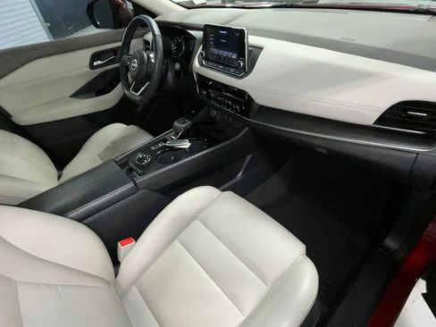 Used 2023 Nissan Rogue SV w/ SV Premium Package image 15