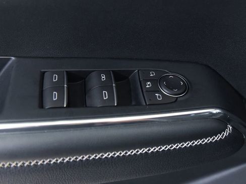 Used 2024 GMC Acadia Denali image 16