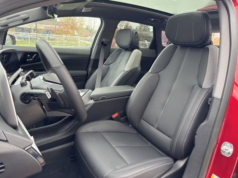 New 2025 Cadillac Optiq Luxury 1 image 10