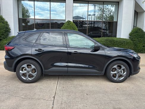 Used 2025 Ford Escape ST-Line FWD image 9