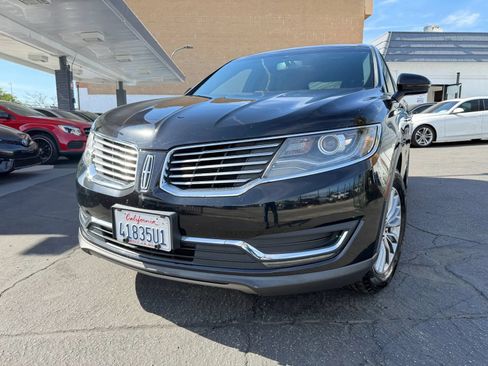 Used 2016 Lincoln MKX Select FWD image 3