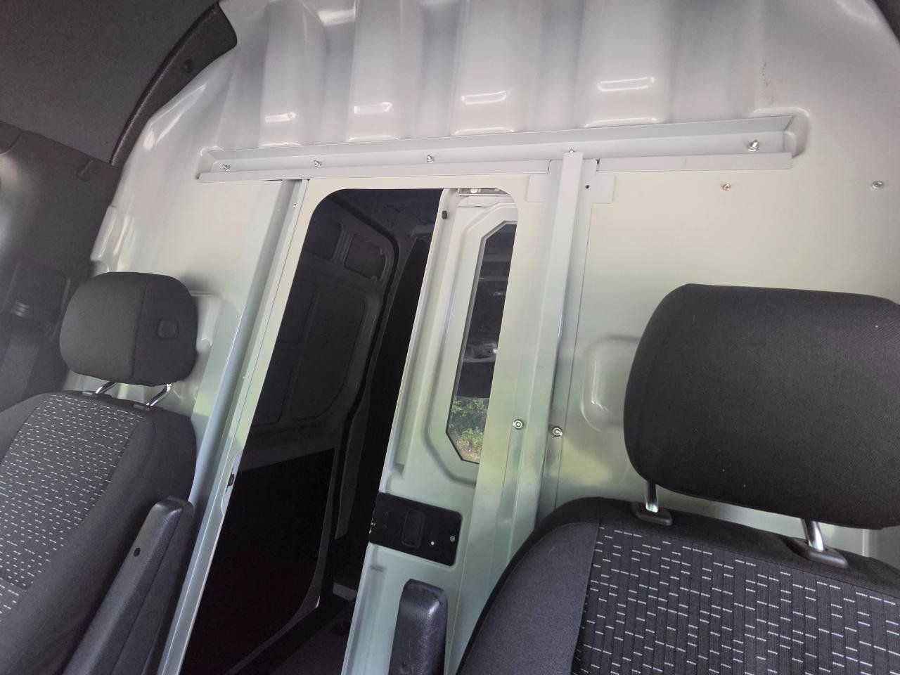 Used 2020 Mercedes-Benz Sprinter 2500 w/ Driver Convenience Package image 34