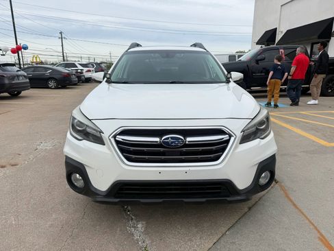 Used 2019 Subaru Outback 3.6R Limited w/ Popular Package #2 AWD/4WD image 2