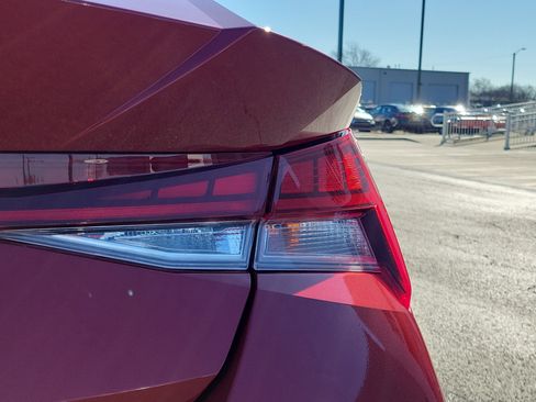 Used 2025 Hyundai Elantra SEL image 7