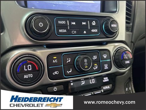 Used 2020 Chevrolet Suburban LT w/ Luxury Package AWD/4WD image 24