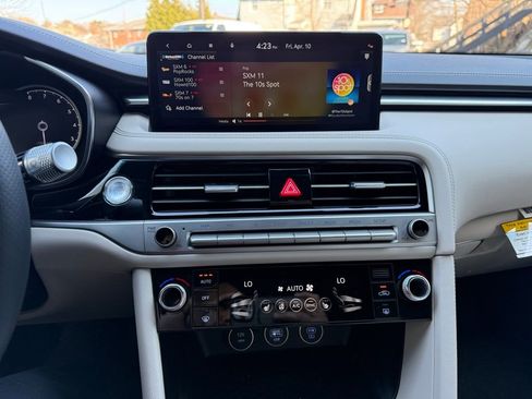 Used 2026 Genesis G70 2.5T image 27