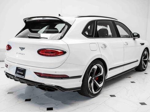 Certified 2022 Bentley Bentayga image 11