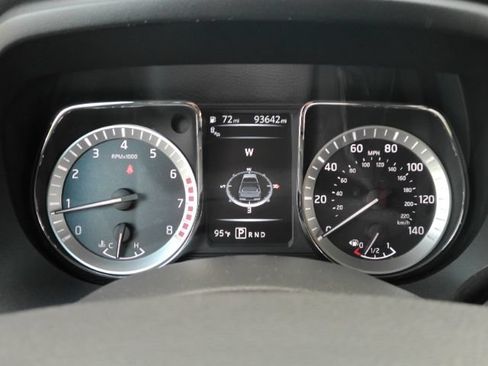 Used 2017 Nissan Titan SL RWD image 40