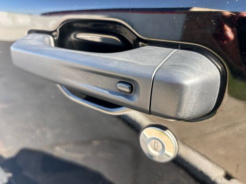 Used 2023 Jeep Wrangler Sport image 34