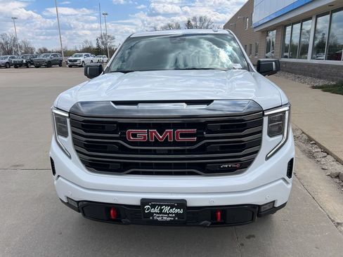 Used 2024 GMC Sierra 1500 AT4 w/ AT4 Preferred Package AWD/4WD image 3