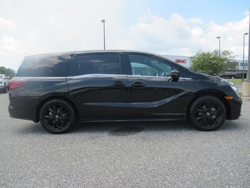 Used 2024 Honda Odyssey Sport image 2