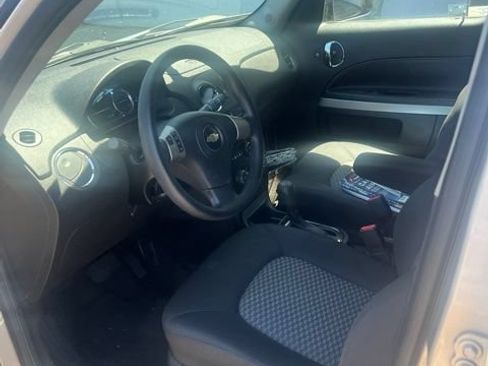 Used 2009 Chevrolet HHR LS FWD image 3