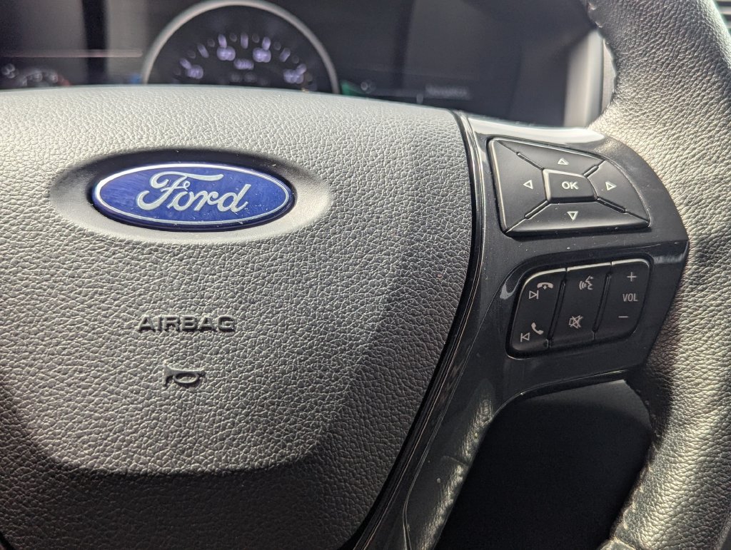 Used 2018 Ford Explorer XLT w/ Equipment Group 202A FWD image 16