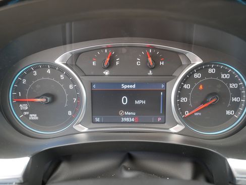 Used 2023 Chevrolet Traverse LT w/ LT Premium Package AWD/4WD image 21