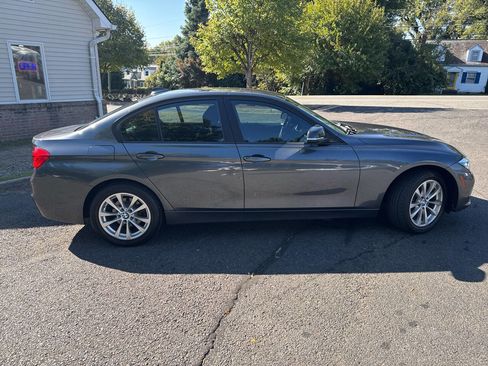 Used 2016 BMW 320i xDrive Sedan image 8