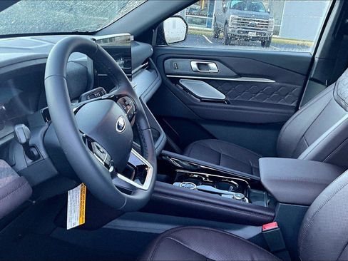 New 2026 Ford Explorer Platinum w/ LUX Leather Package image 6