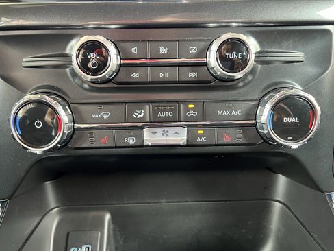 Used 2022 Ford F150 XLT w/ Equipment Group 302A High image 34