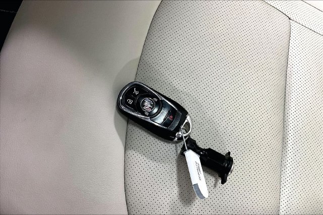 Used 2023 Buick Enclave Essence w/ Experience Buick Package AWD/4WD image 31
