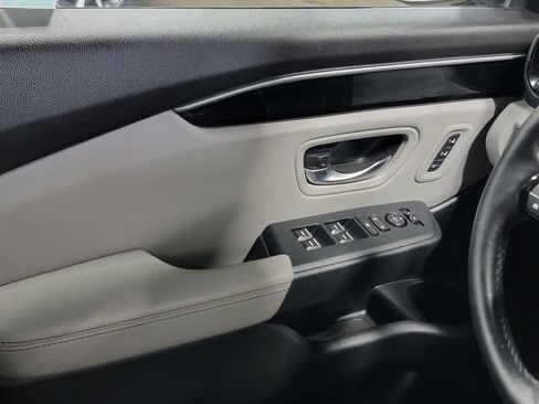 Certified 2025 Honda Pilot EX-L image 21