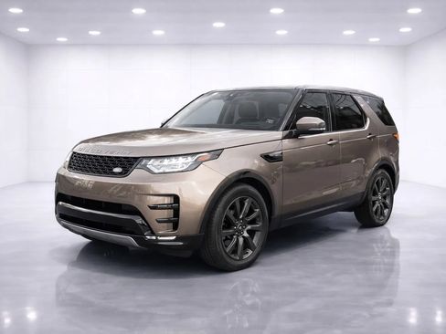 Used 2017 Land Rover Discovery HSE image 1