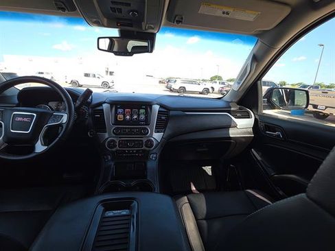 Used 2017 GMC Yukon SLT w/ Premium Edition RWD image 17