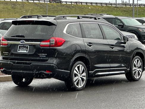 Used 2022 Subaru Ascent Limited image 3